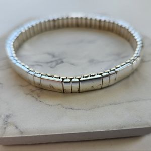 Silver-toned Stretch Bracelet
